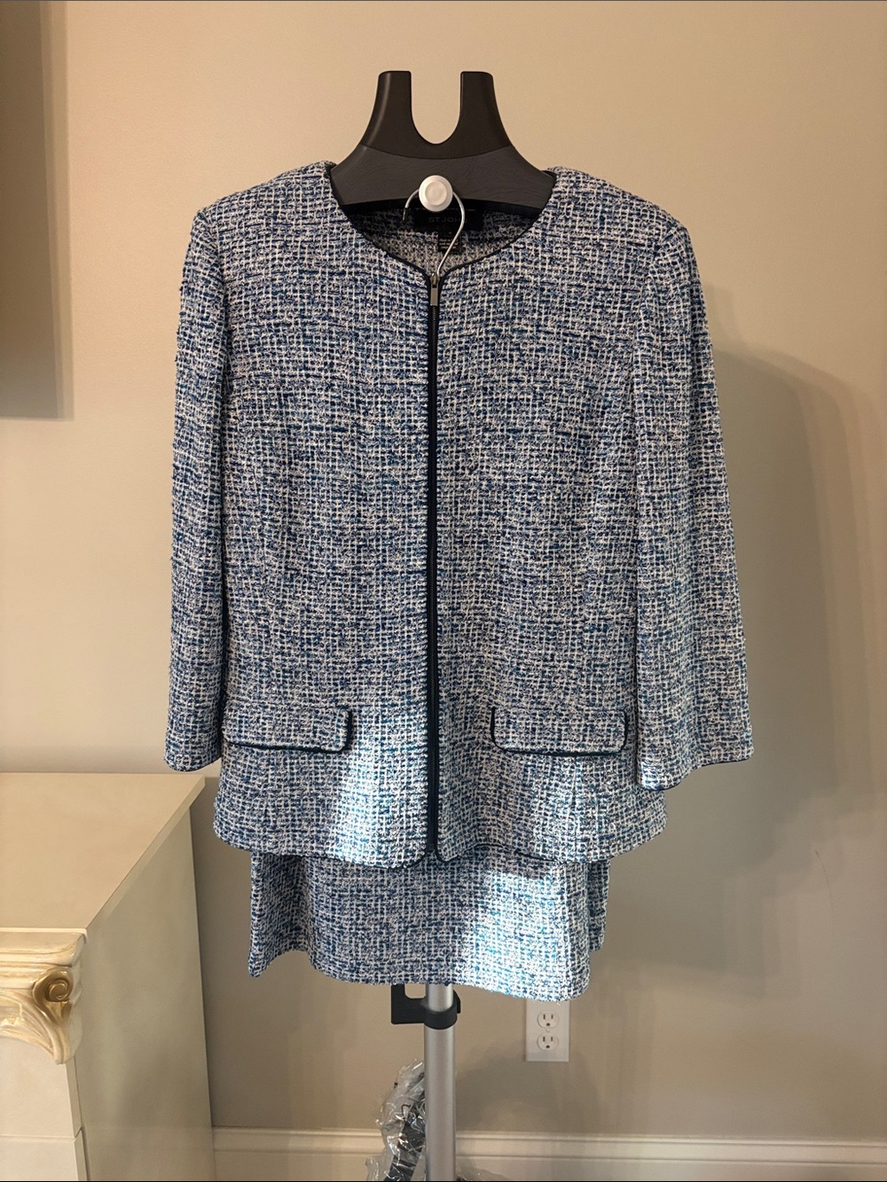 St John Women's Blue Tweed Jacket - Classic Cropped Coat